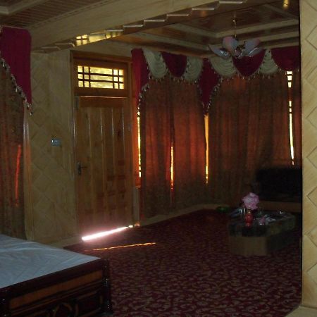 Manila Huts Hotel Naran Exterior photo
