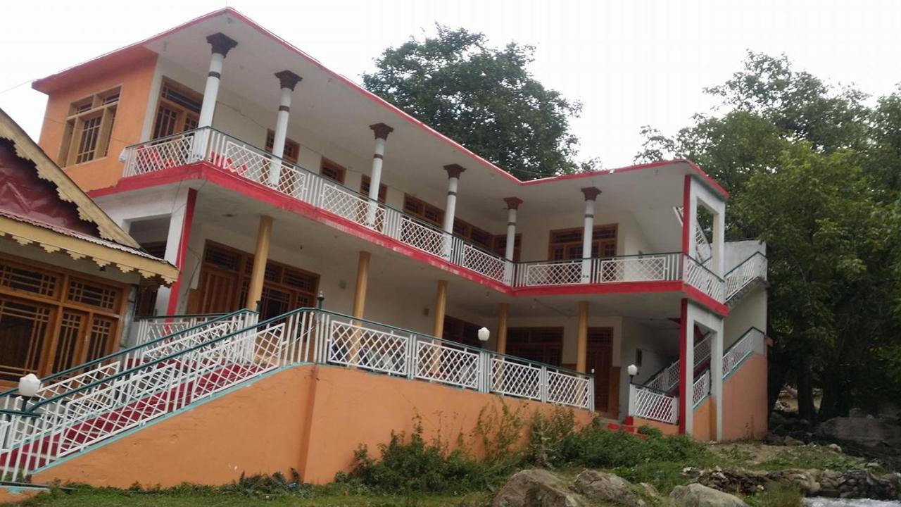 Manila Huts Hotel Naran Exterior photo